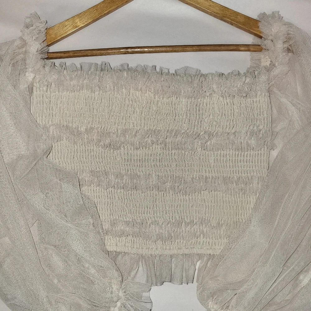 MABLE Cream Tulle Sheer Balloon Sleeve Smocked Top Blouse Size‎ Large